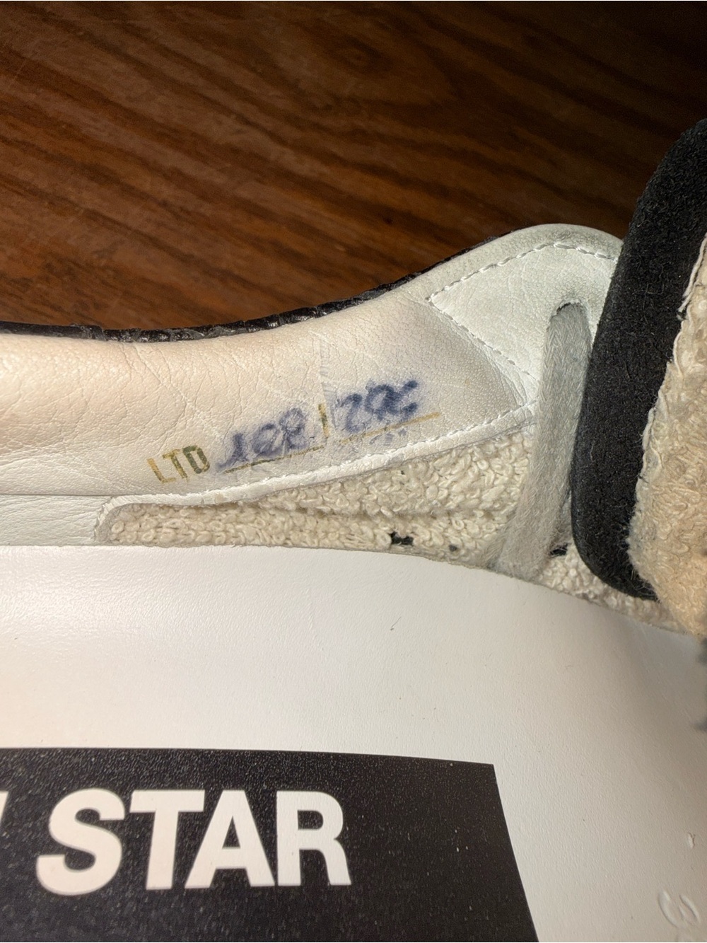Golden Goose Private EDT Hi Star Sneaker - Picture 8 of 8